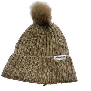 Calvin Klein Women’s Tan Cable Knit Beanie with PomPom faux fur Comfort Thermal
